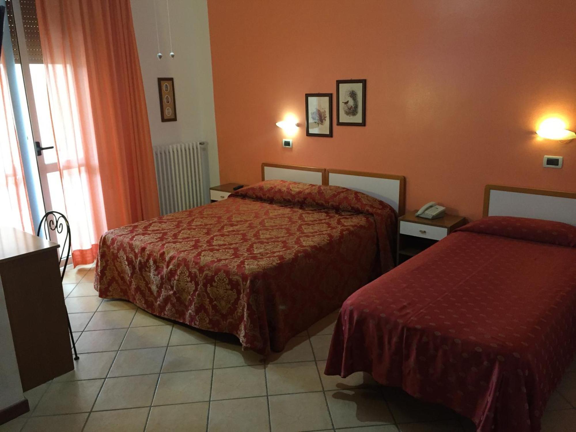 Hotel Magda Novafeltria Номер фото