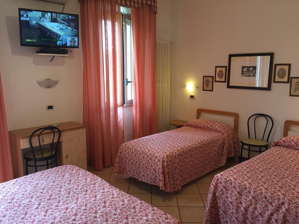 Hotel Magda Novafeltria Номер фото