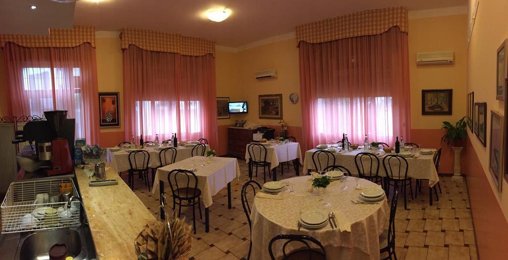 Hotel Magda Novafeltria Экстерьер фото